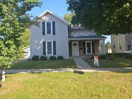 1112 A Ave, Vinton, IA, 52349-1441 | Card Image