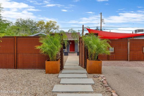 2556 E Linden St, Tucson, AZ, 85716-3046 | Card Image