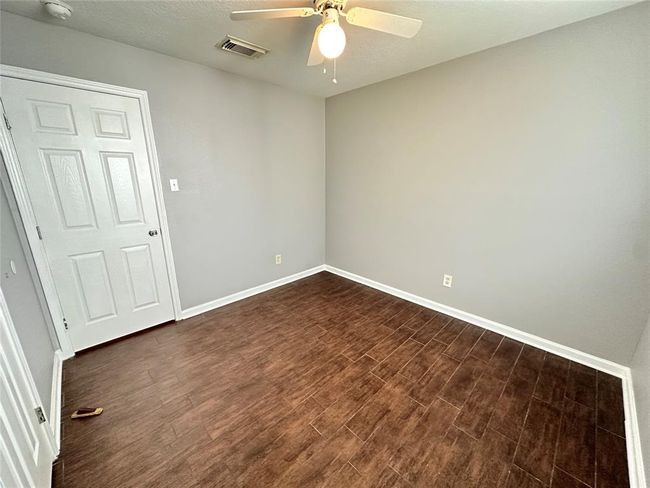 2827 Cypress Island Dr, House other with 4 bedrooms, 2 bathrooms and 2 parking in Houston TX | Image 16