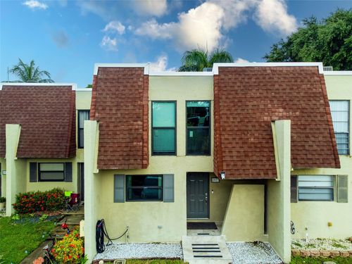 8973 Palm Tree Lane, Pembroke Pines, FL, 33024 | Card Image
