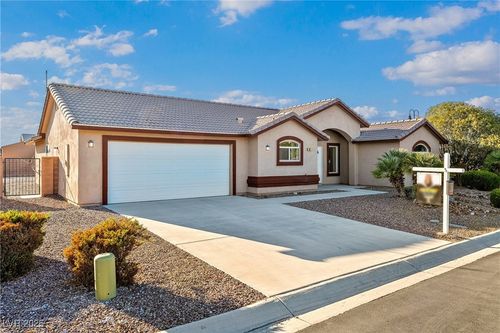90 Mondale Ct, Pahrump, NV, 89048-3441 | Card Image