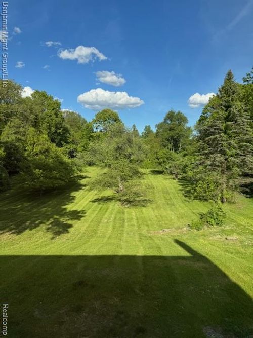 30430 Inkster Rd, Franklin, MI, 48025-2102 | Card Image