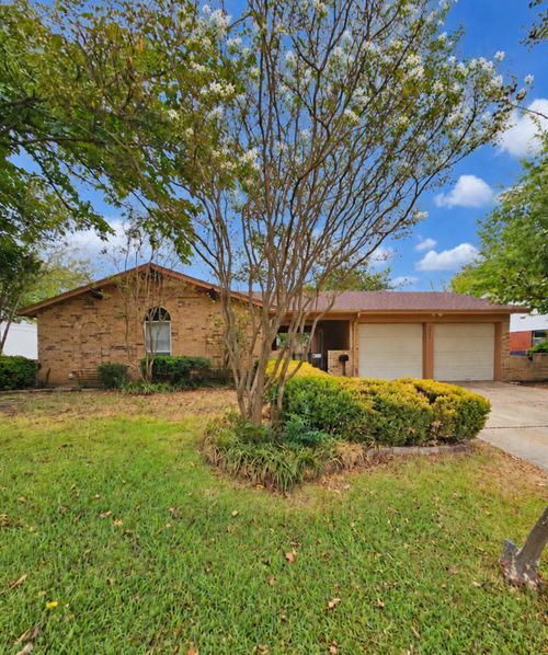 7508 Jade Cir, North Richland Hills, TX, 76180-6724 | Card Image