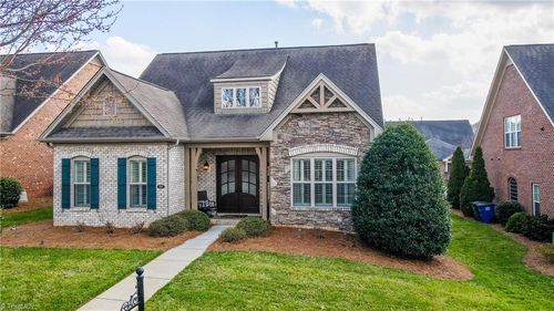 5584 Foxgate Cir, Winston Salem, NC, 27106-6267 | Card Image