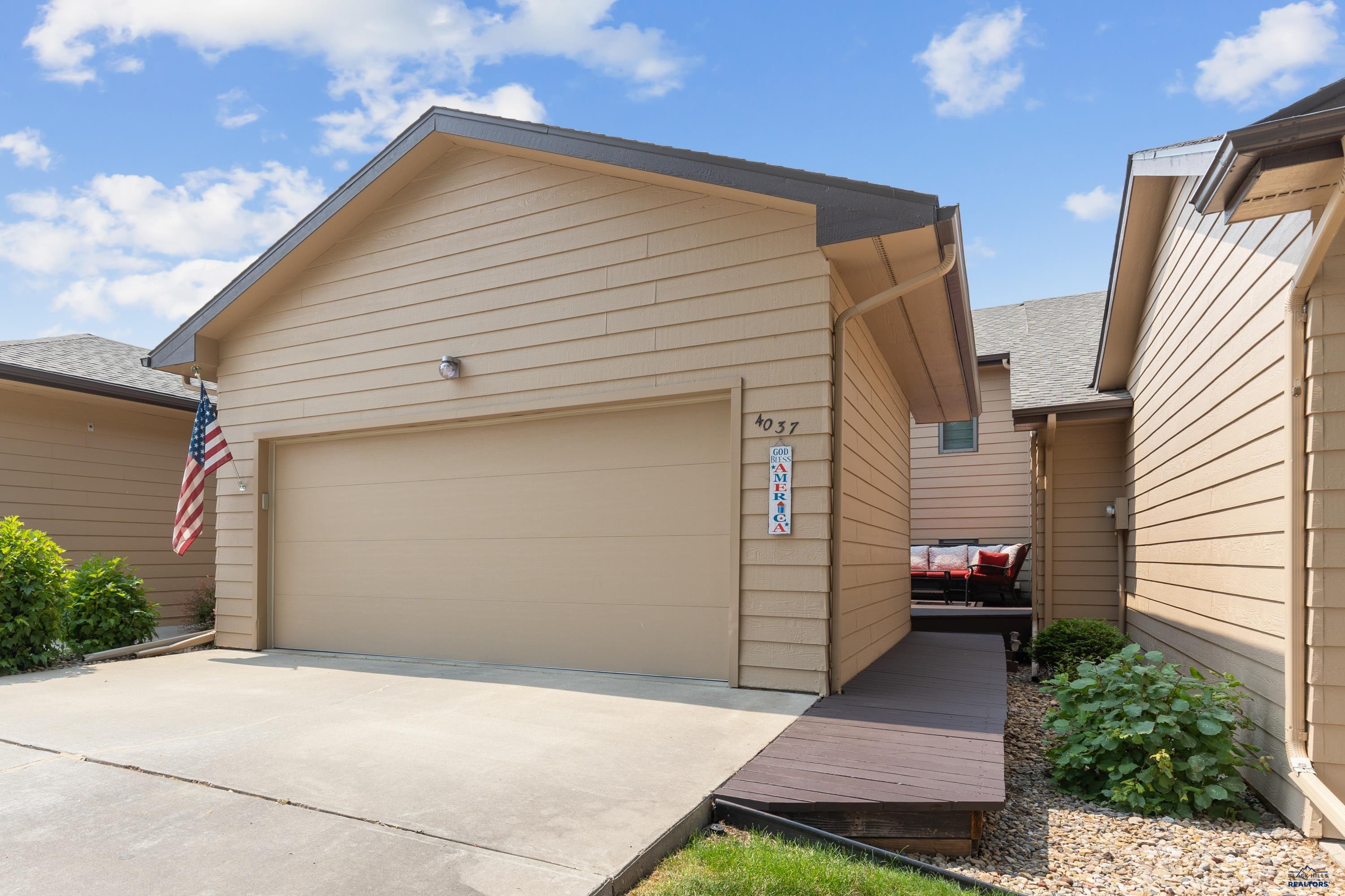 Pinehurst Dr, Rapid City, SD 57702