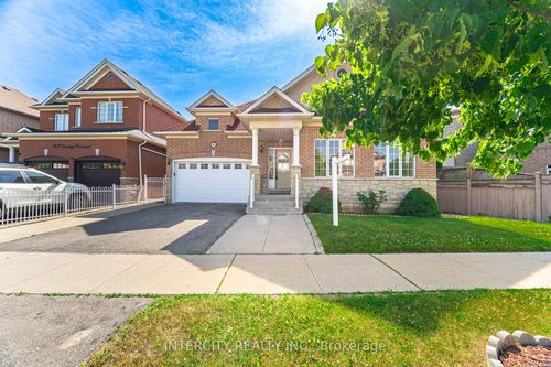 203 Starling Blvd, Woodbridge, ON, L4H3J4 | Card Image