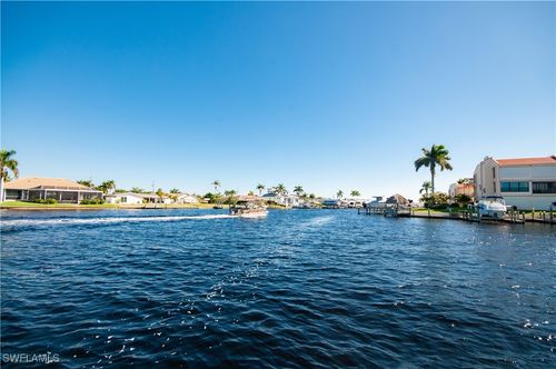 2-1929 Se 40th Ter, CAPE CORAL, FL, 33904-8039 | Card Image