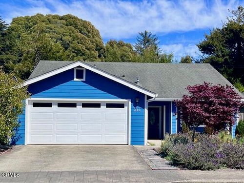 210 Hocker Ln, Fort Bragg, CA, 95437-4056 | Card Image