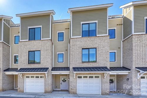 919 Cityscape Dr, Charlotte, NC, 28205-2652 | Card Image