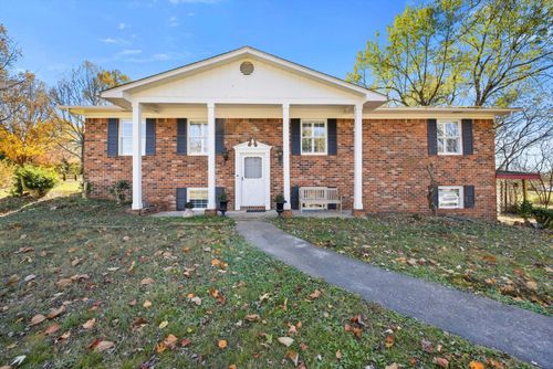 150 Royal Oaks Dr Ne, Cleveland, TN, 37323-5516 | Card Image