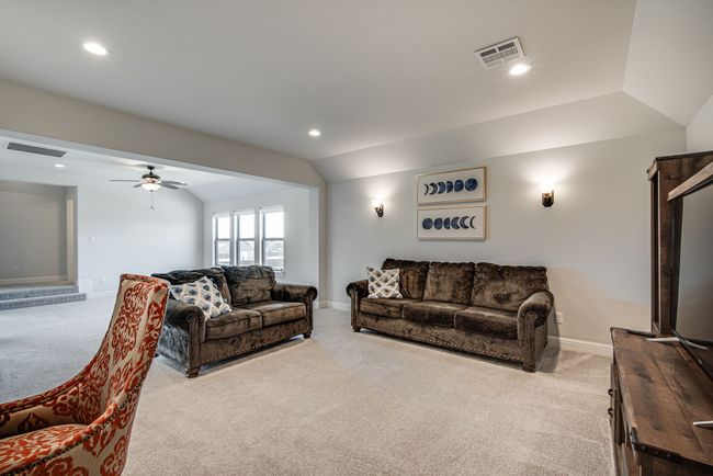Living/media/gameroom | Image 34