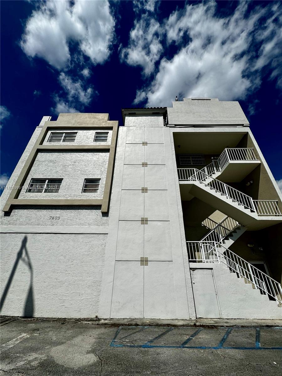 201 - 7483 Sw 24th St, Sold in MIAMI - Zoocasa