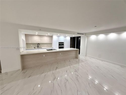 apt-25d-19707 Turnberry Way, Aventura, FL, 33180-2506 | Card Image
