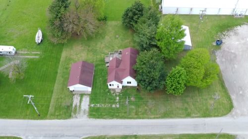 201 Nw Lexington, Iroquois, IL, 60945-2145 | Card Image