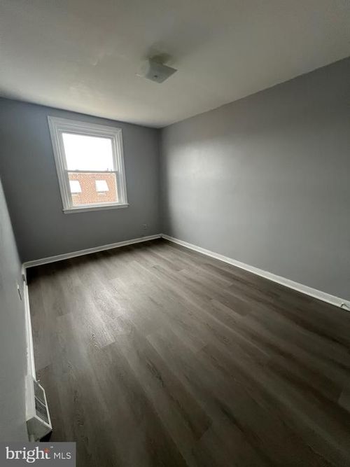 4242 K St, PHILADELPHIA, PA, 19124-4817 | Card Image