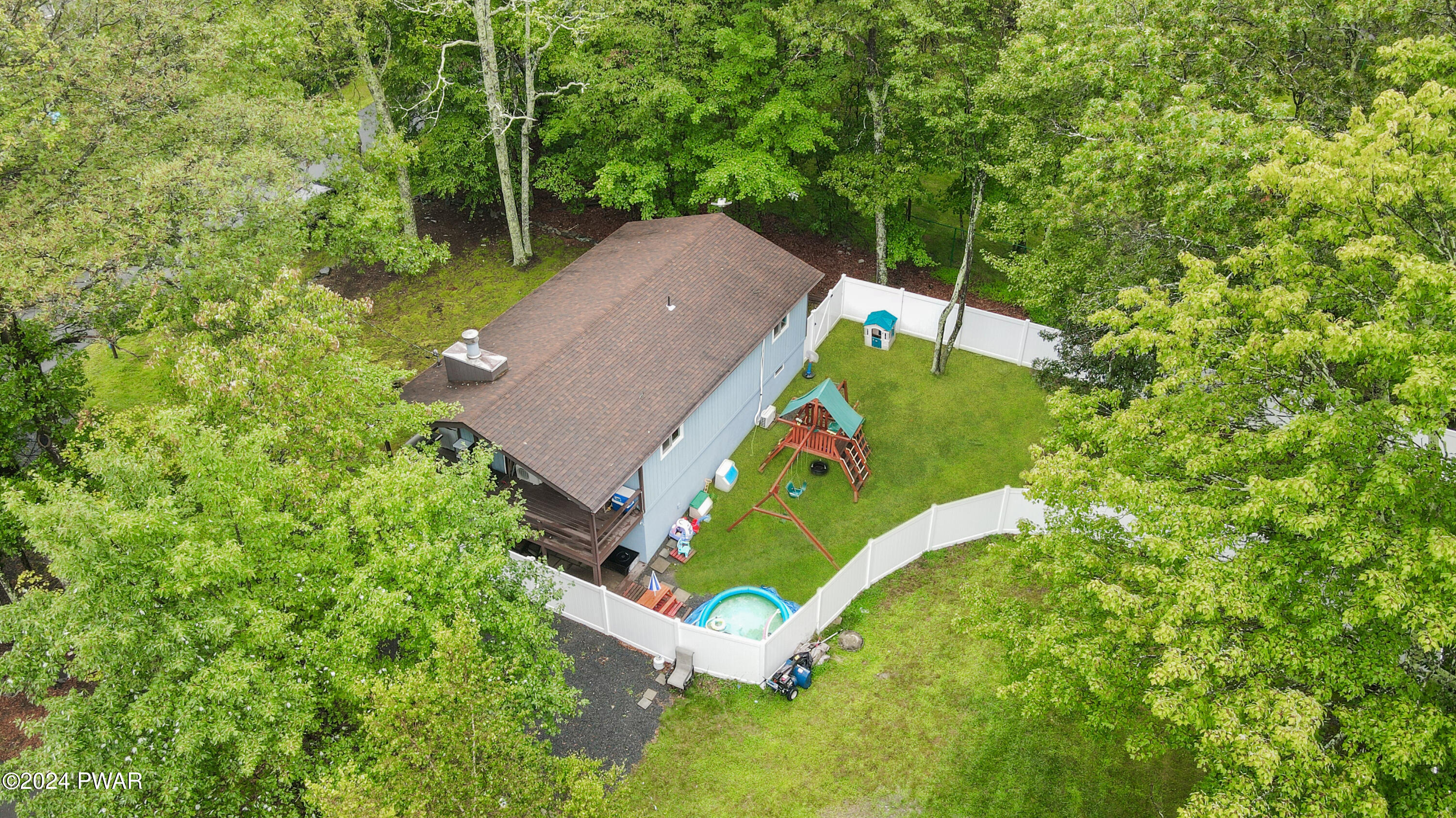 173 Westwood Drive, For Sale in Dingmans Ferry Zoocasa