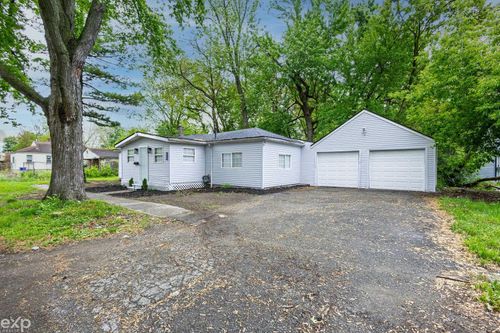 15641 Pickford St, Detroit, MI, 48235-2920 | Card Image