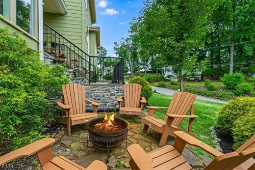 17 Cedar Falls Ter, Sparta, NJ, 07871-1356 | Card Image