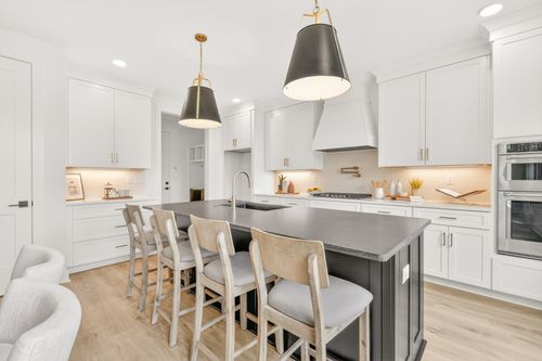 518A Eastboro Drive, Nashville, TN, 37218 | Card Image