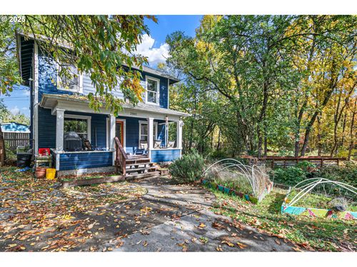 2001 Augusta St, Eugene, OR, 97403-3229 | Card Image