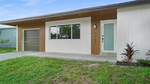 9161 Nw 26th St, Sunrise, FL, 33322-2820 | Card Image