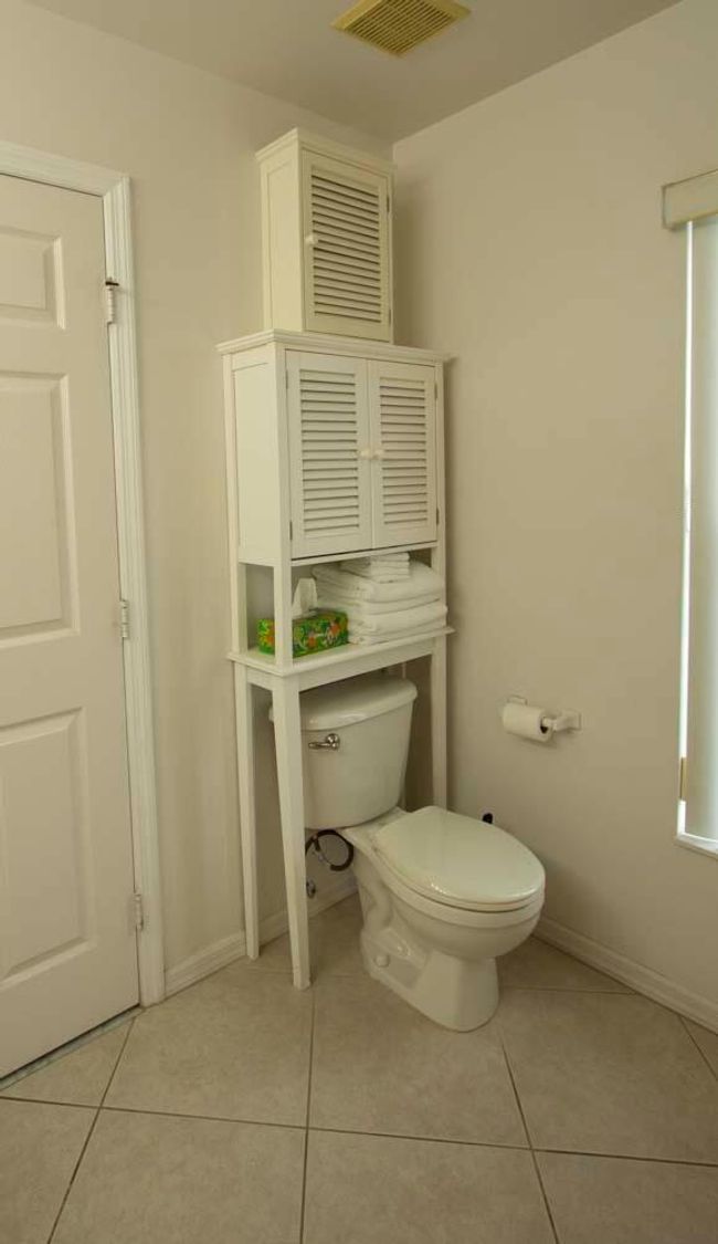 1019 Se Euclid Ln, House other with 3 bedrooms, 2 bathrooms and null parking in Port St Lucie FL | Image 31