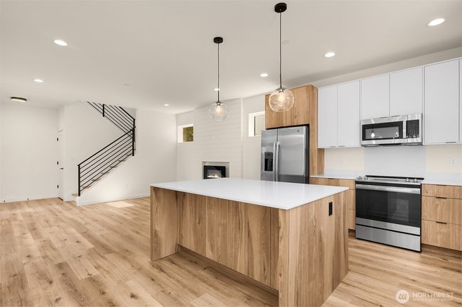 118 4 Th Ave S, Townhouse with 4 bedrooms, 3 bathrooms and 2 parking in Algona WA | Image 8