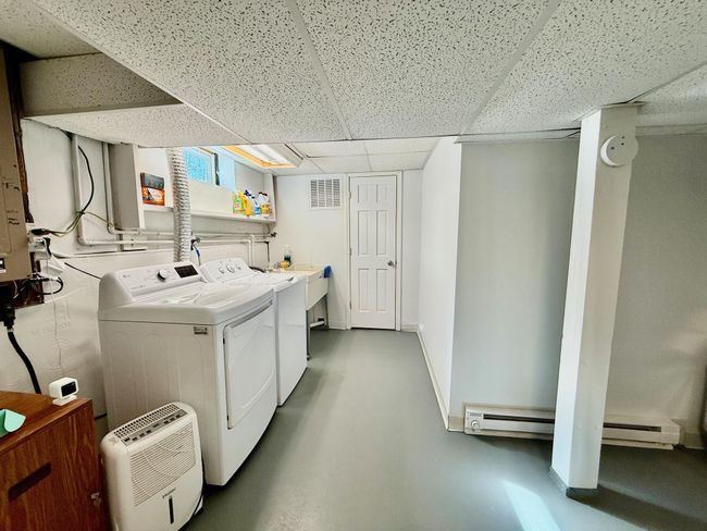 Laundry area | Image 27