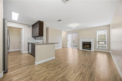 120 Granville Ct, Sandy Springs, GA, 30328-3432 | Card Image
