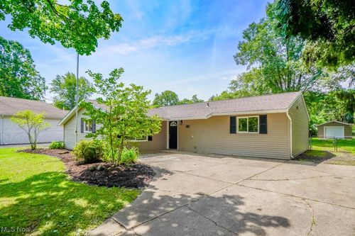 3451 Hanover Dr, Kent, OH, 44240-6611 | Card Image