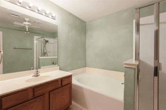 Primary bath. | Image 17