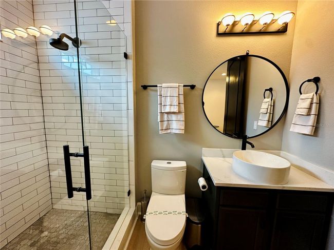 Bathroom 6 | Image 41