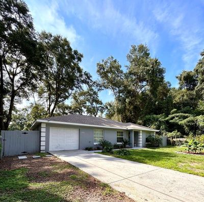 13370 Se 34 Th Terrace, House other with 3 bedrooms, 2 bathrooms and null parking in Belleview FL | Image 1