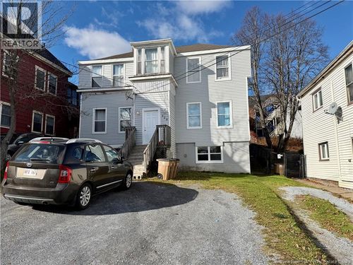 119 Guilford St, Saint John, NB, E2M1V5 | Card Image