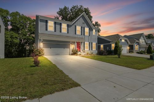 579 Williamsburg Dr, Mt Washington, KY, 40047-4702 | Card Image