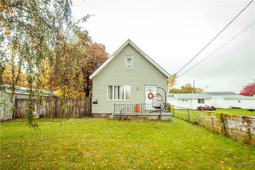 4251 S Park Ave, Buffalo, NY, 14219-2457 | Card Image