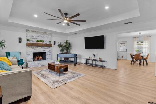 10801 Harvestwood Dr, Tyler, TX, 75703-9424 | Card Image