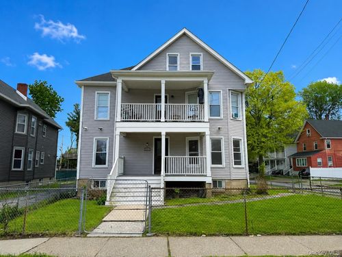 8 Fox Ter, Poughkeepsie, NY, 12603-2748 | Card Image