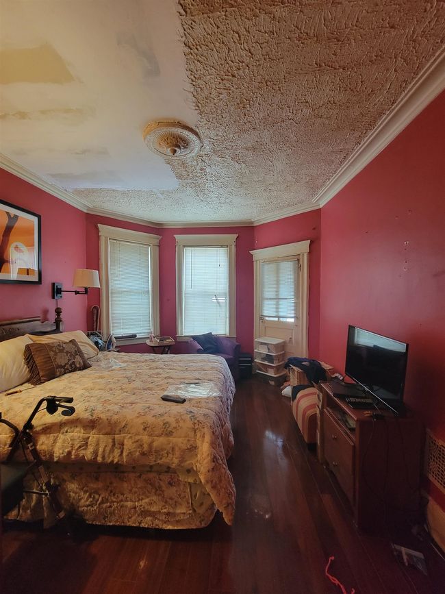 25 Dwight St, Home with 0 bedrooms, 2 bathrooms and null parking in Jersey City NJ | Image 4