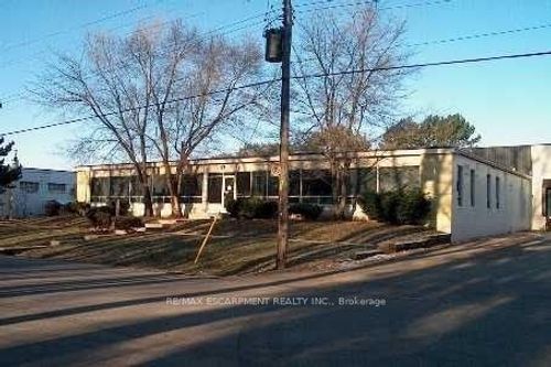 a-435 Enfield Rd, Burlington, ON, L7T2X5 | Card Image