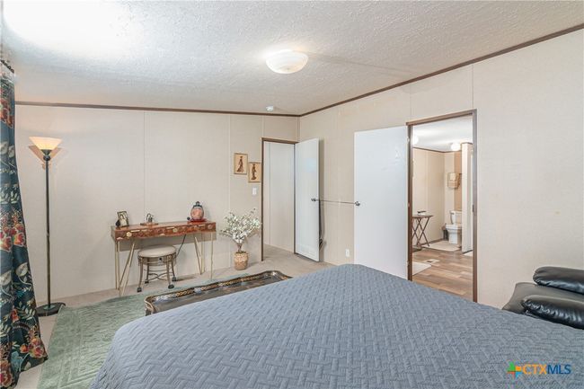 2105 Fm 1104, House other with 3 bedrooms, 2 bathrooms and null parking in Kingsbury TX | Image 23