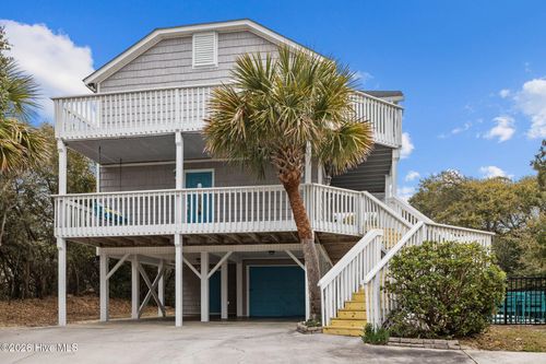 106 Azure Dr, Emerald Isle, NC, 28594-3105 | Card Image