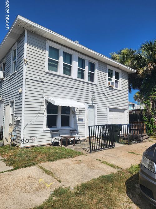 312 N Wild Olive Ave, Daytona Beach, FL, 32118-3913 | Card Image