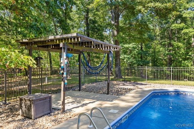 View of swimming pool | Image 20