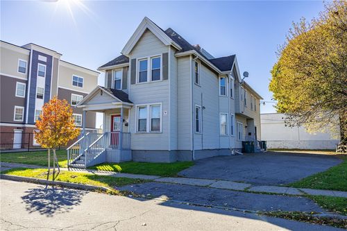135 Delevan St, Rochester, NY, 14605-2818 | Card Image