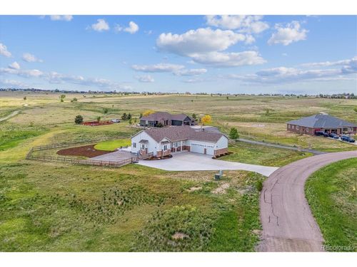 527 Antelope Dr E, Bennett, CO, 80102-8690 | Card Image