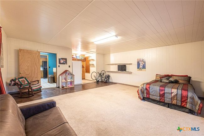 911 S Peck St, House other with 3 bedrooms, 2 bathrooms and null parking in Shiner TX | Image 12