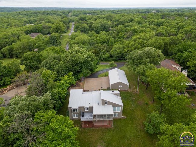 8231 Mike O Vince Rd, House other with 5 bedrooms, 4 bathrooms and null parking in Ozawkie KS | Image 5