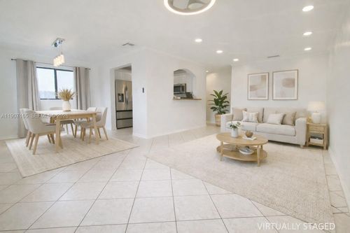 6741 Coolidge St, Hollywood, FL, 33024-3918 | Card Image