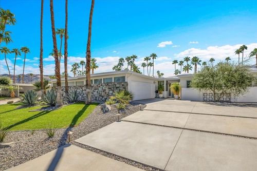 211 E Canyon Vista Dr, Palm Springs, CA, 92264-9322 | Card Image